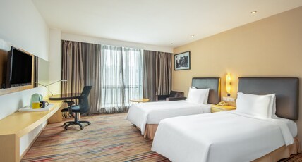 Holiday Inn Express CHANGZHOU CENTER Room Type - 1 Queen 1 Single Standard Smoking