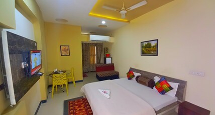 Hotel Royal Palace Dhamnod Room Type - Deluxe  Room