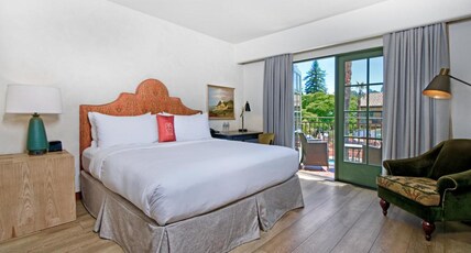 Hotel Los Gatos Room Type - One King Bedded Suite - Pet Friendly