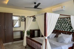 FamJam | 4Bhk Rustic Ruby