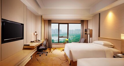 Hilton Suzhou Room Type - TWIN DELUXE ROOM