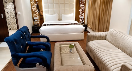 Hotel Signature Grand Room Type - Deluxe Room With Mini Fridge Hotel Signature Grand Room Type - Deluxe Room With Mini Fridge