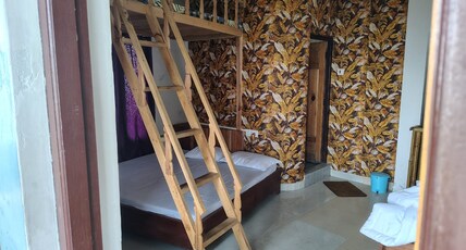 Maan Palace Room Type - Three-Bed Room 1