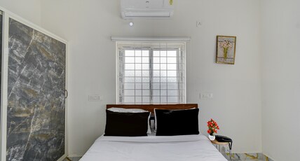 Super Hotel O Gandimaisamma Thalli Temple Formerly GN Luxury Suits Room Type - Classic