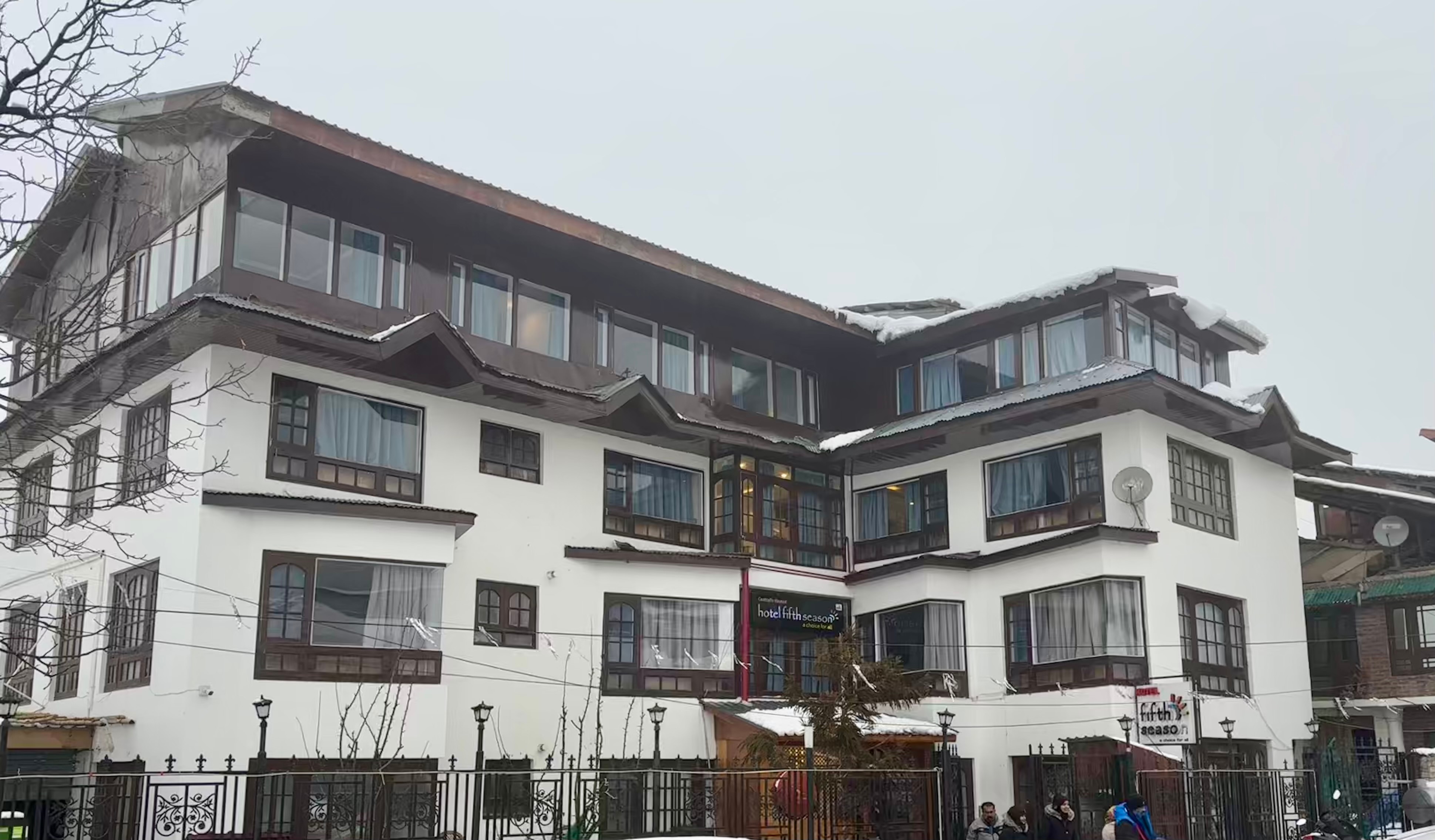 Hotel Fifth Season Pahalgam - Tap to explore photos