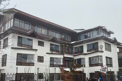 Address of Hotel Fifth Season Pahalgam
