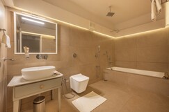 WaveCrest Morjim By Joy Stays