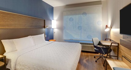 Tru by Hilton Raleigh Garner Room Type - 1 KING BED