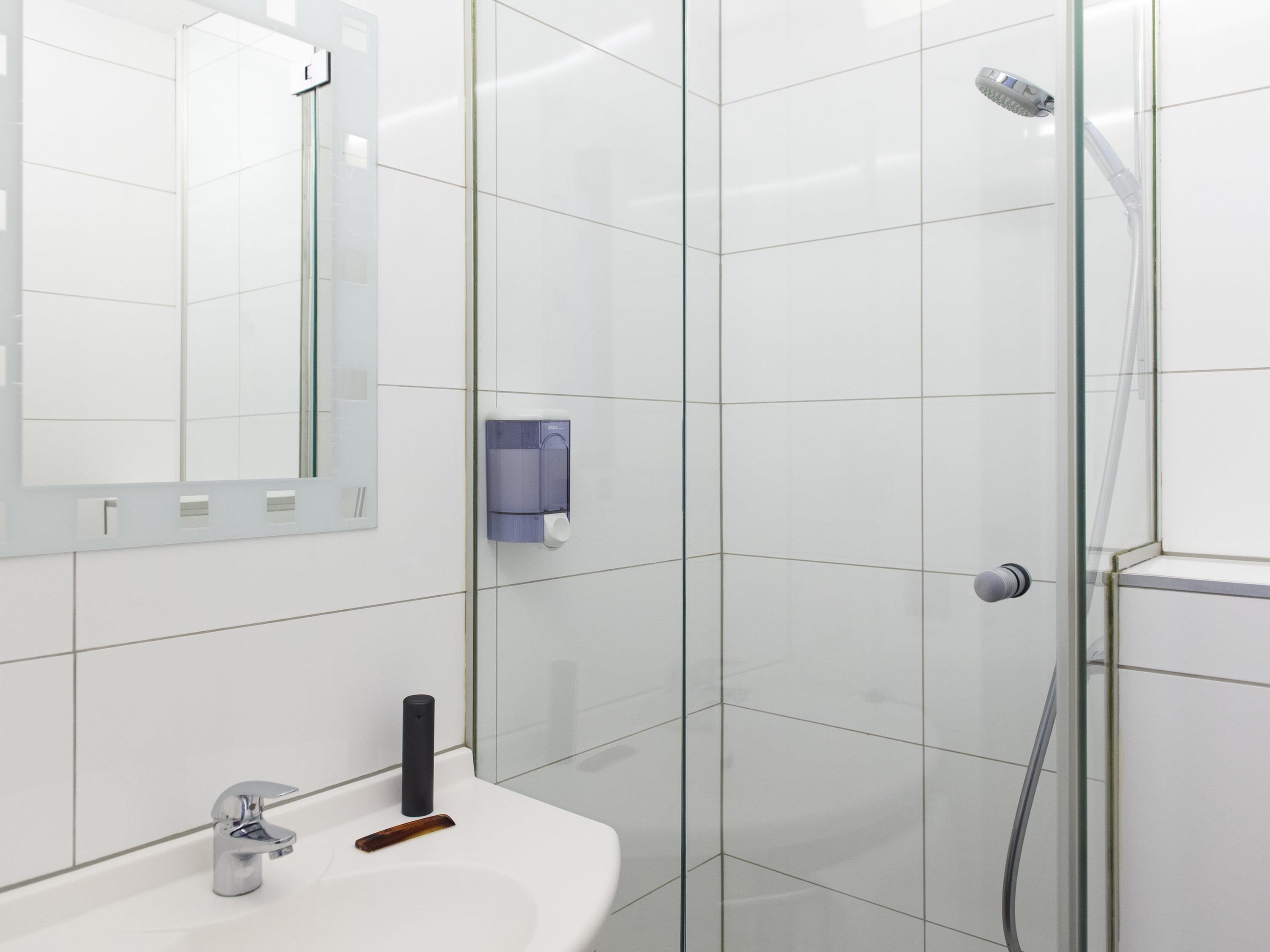 ibis Styles La Louvi - Tap to explore photos