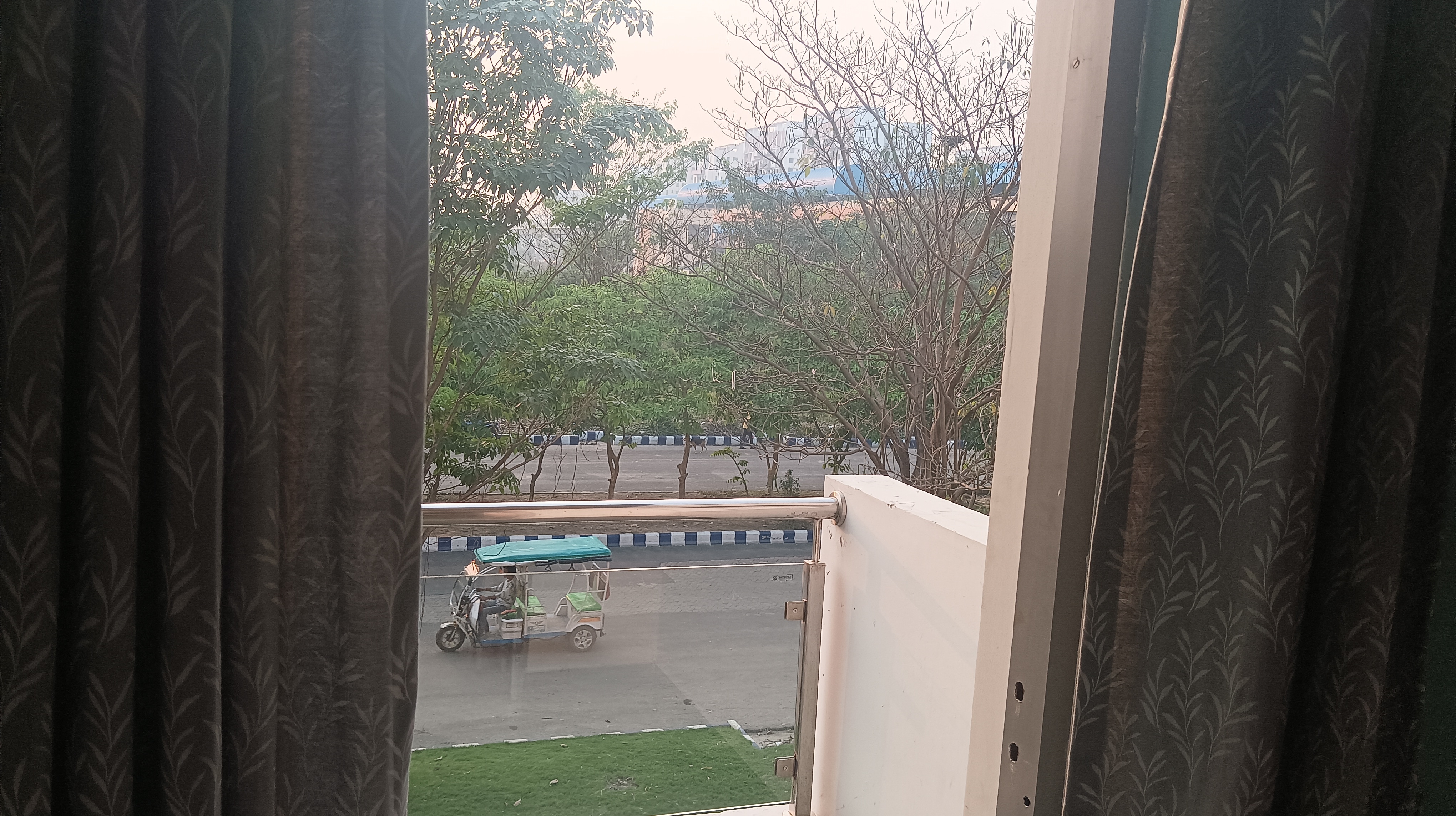 Smart Connect - Tap to explore photos