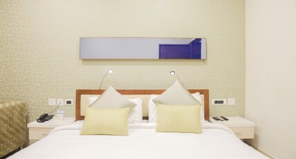 THE CHRYSOBERYL HOTEL& CONVENTION CENTRE Room Type - Citrino The Deluxe Room