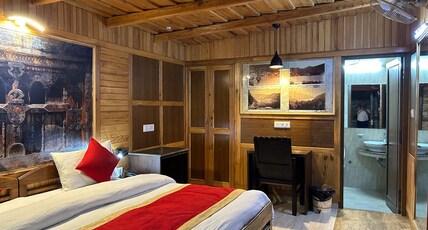 Hotel Rajmahal(Heritage) Room Type - Double Deluxe Room with Hill View