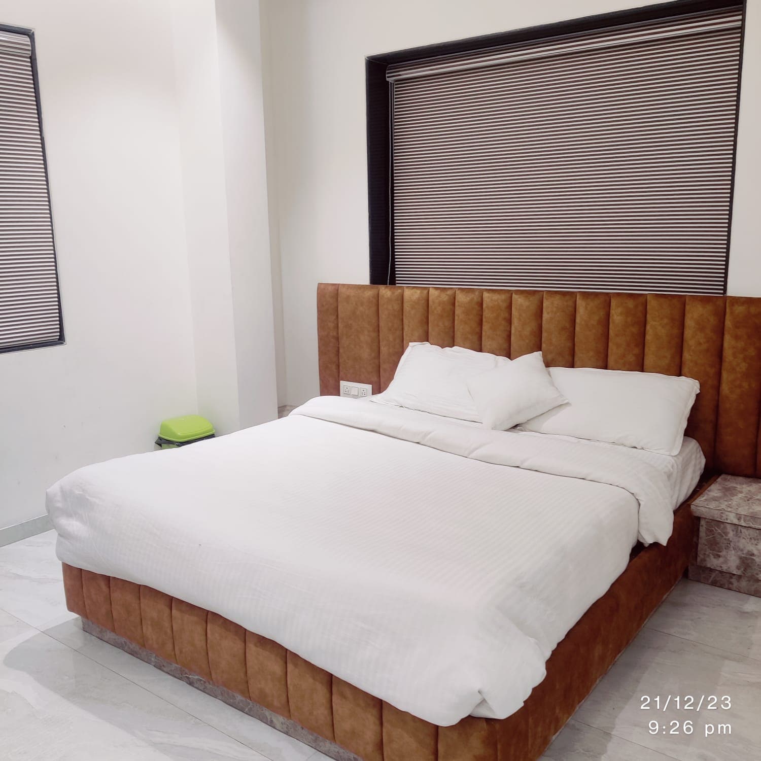 Hotel Mountain View Studio Apartments - Tap to explore photos