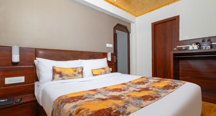 SUMITEL VISTA 800 METER FROM MALL ROAD Room Type - Standard Room