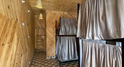 Pahadi Bliss Hostel - Tosh Room Type - 1 Bed in 4 Bed mixed Dormitory