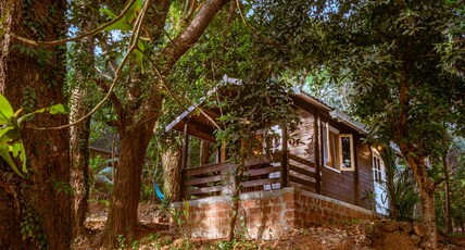 Nirvana Hill Resort Room Type - Mango Wooden Cottage