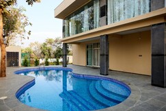 Villa Exotica by StayJade|Pool|Projector|BBQ|5BHK