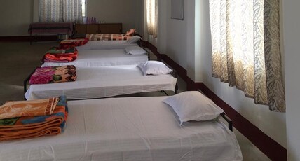 Dream Destination McCluskieganj Room Type - 4 Bed Deluxe AC