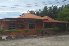 Hotel O Pelangi Ban Pecah Homestay (Muslim Only)