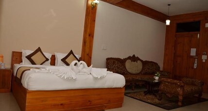 HOTEL ROYAL PLAAZA Room Type - Deluxe Room