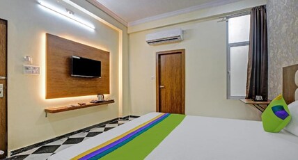 Vishvam Residency Room Type - Deluxe Room