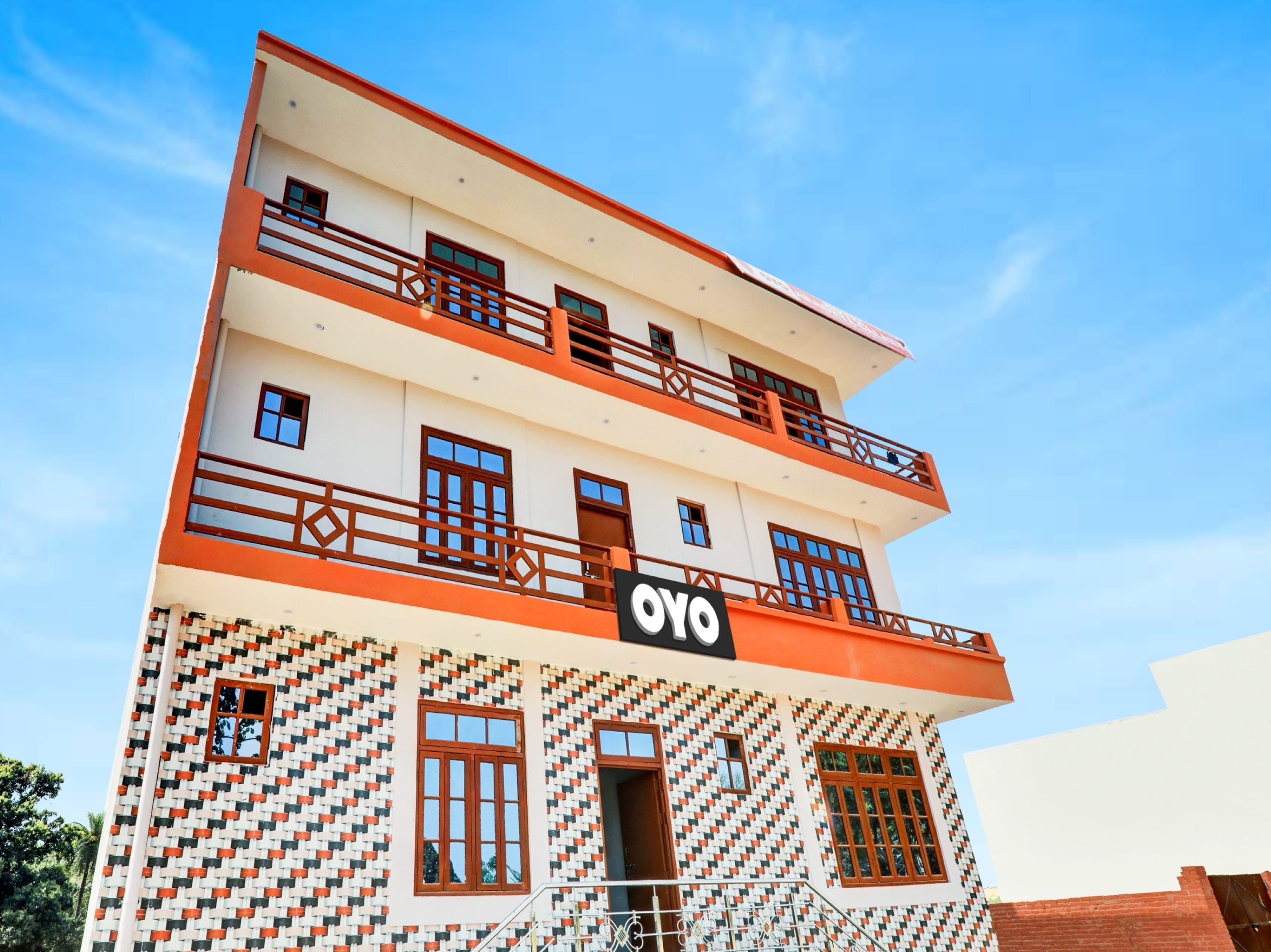 Hotel O Aradhya Galaxy - Tap to explore photos