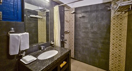 Tathastu Pench Room Type - Mud room