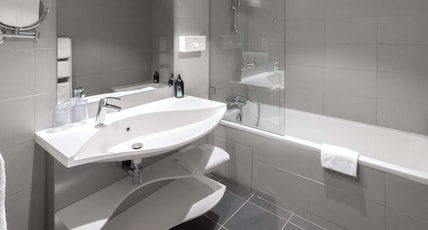 Aparthotel Adagio Nice Promenade des Anglais Room Type - Apartment with 1 bedroom for 6 people, sea view Aparthotel Adagio Nice Promenade des Anglais Room Type - Apartment with 1 bedroom for 6 people, sea view