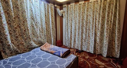 Outsaw cottage Room Type - Family Room 2