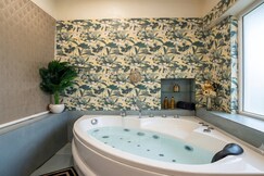 Luxe 2BHK with private jacuzzi Noida