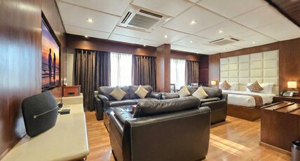 Hotel CH2 Room Type - Luxury Suite Room - Jacuzzi Mountain View