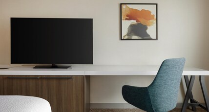 Hilton Garden Inn Riverhead Room Type - 1 KING HEARING ACCESSIBLE