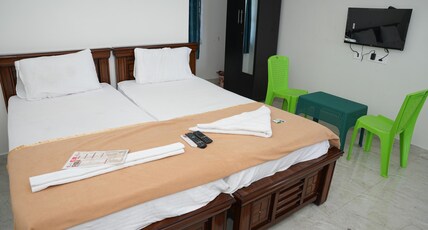 2 KINGS GRAND INN Room Type - Deluxe Room