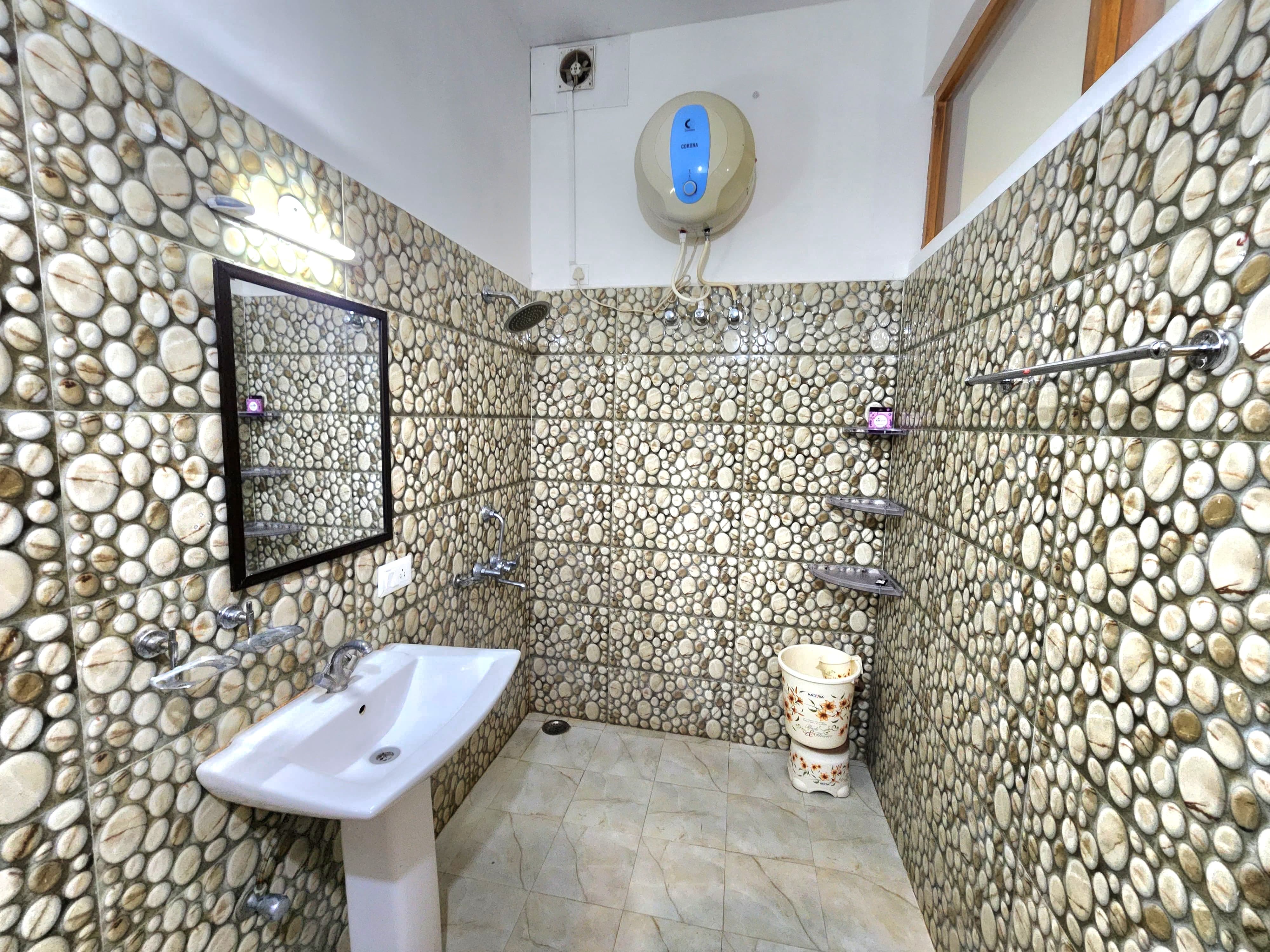 Kasauli Greens | Premium Rooms - Tap to explore photos