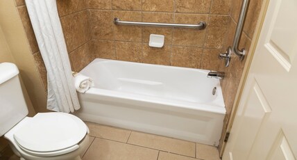 Holiday Inn Express BLOOMINGTON WEST Room Type - 2 Double Beds Standard