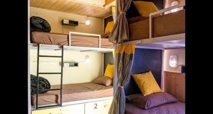 Misfits Hostel and Cafe Room Type - 6 Bed Dorm With Balcony