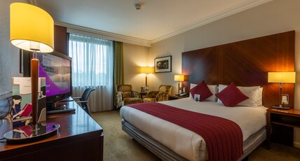 Crowne Plaza BIRMINGHAM NEC Room Type - 1 Queen Standard