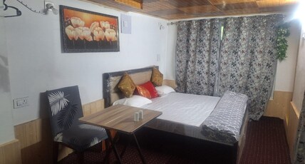KERAN RESORT Room Type - Deluxe couple room 1