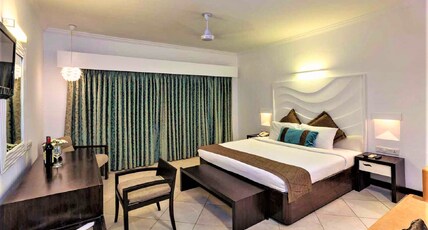 Sonesta Inns Beach Resort Room Type - Luxury Room with Balcony