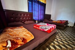 Braham Vatika 50 Mtrs From Sitapur Parking