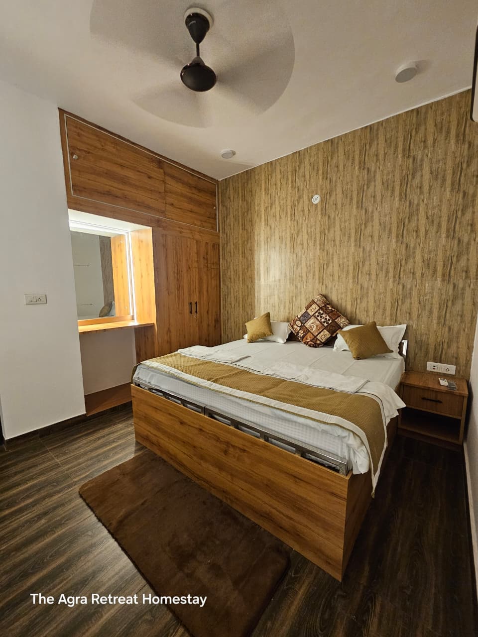 The Agra Retreat homestay - Tap to explore photos
