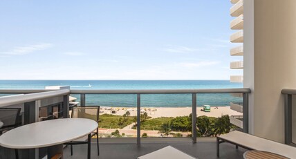 Hilton Cabana Miami Beach Room Type - 1 KING JR STE OCNFRNT BALC