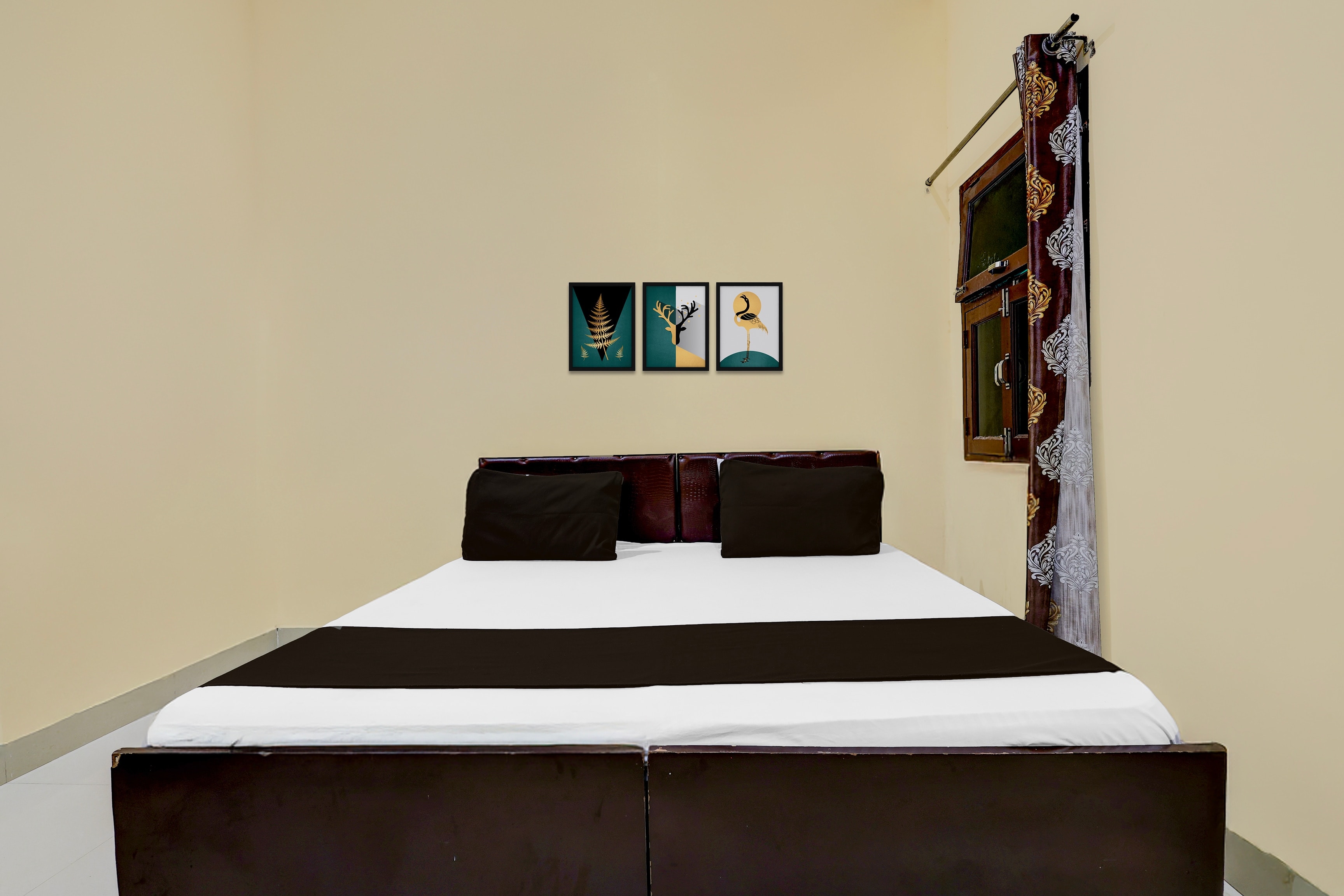 SPOT ON Bhagwat Bhawan - Tap to explore photos