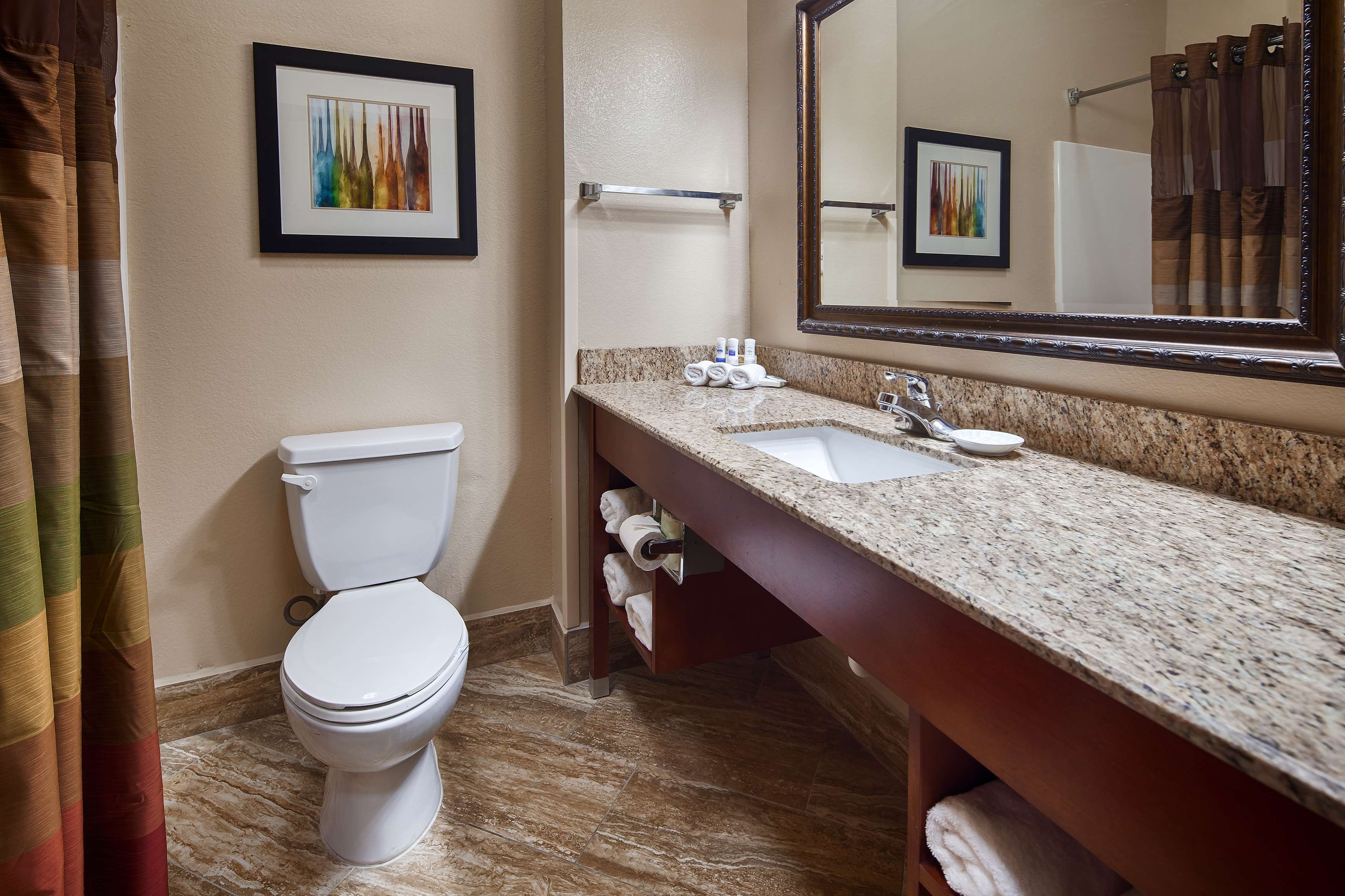 Best Western Plus Monahans Inn & Suites - Tap to explore photos