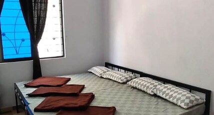 Vishwa Deluxe Yatri Niwas Room Type - Bedroom 1