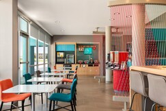 avid hotels BOSTON LOGAN AIRPORT - REVERE, an IHG hotel