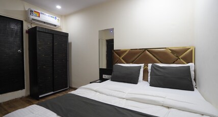 Hotel Grand Residency Room Type - Deluxe Room