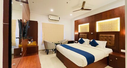 Theertha international hotel payyoli Room Type - DELUXE AC DOUBLE ROOM
