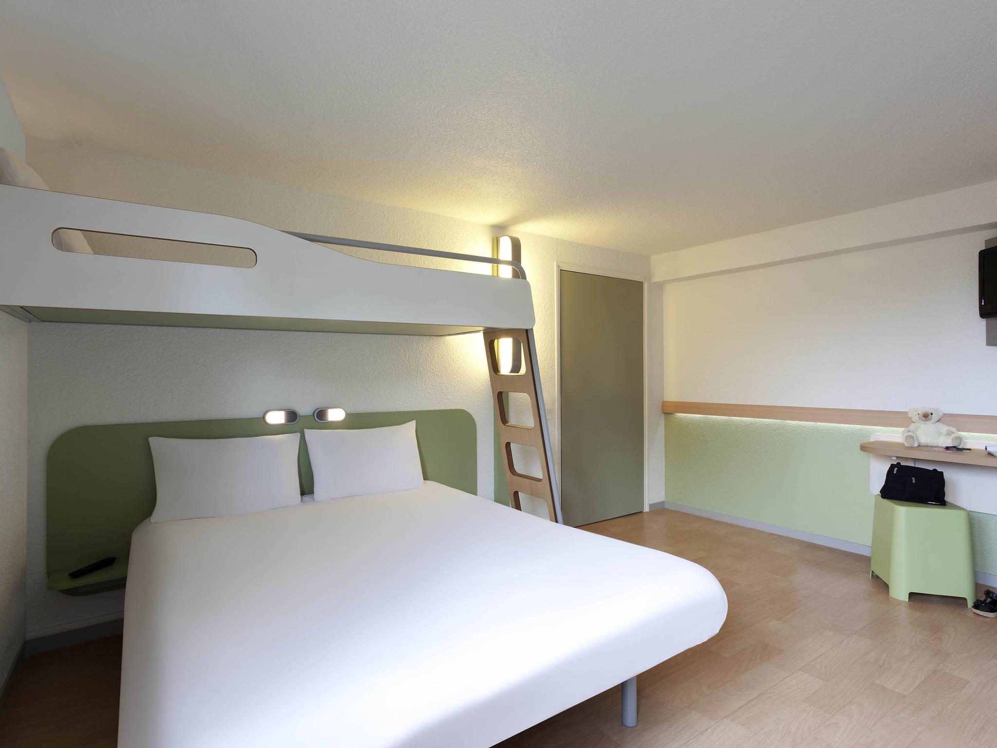 ibis budget Tarbes - Tap to explore photos