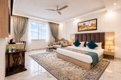 Hotel West End @ Delhi Airport By Luxury Group